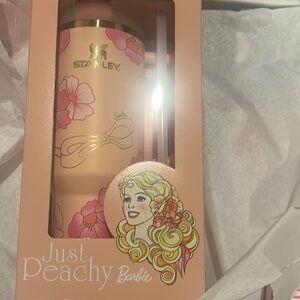Stanley Limited Edition 40 oz tumbler Peaches & Cream New in Box